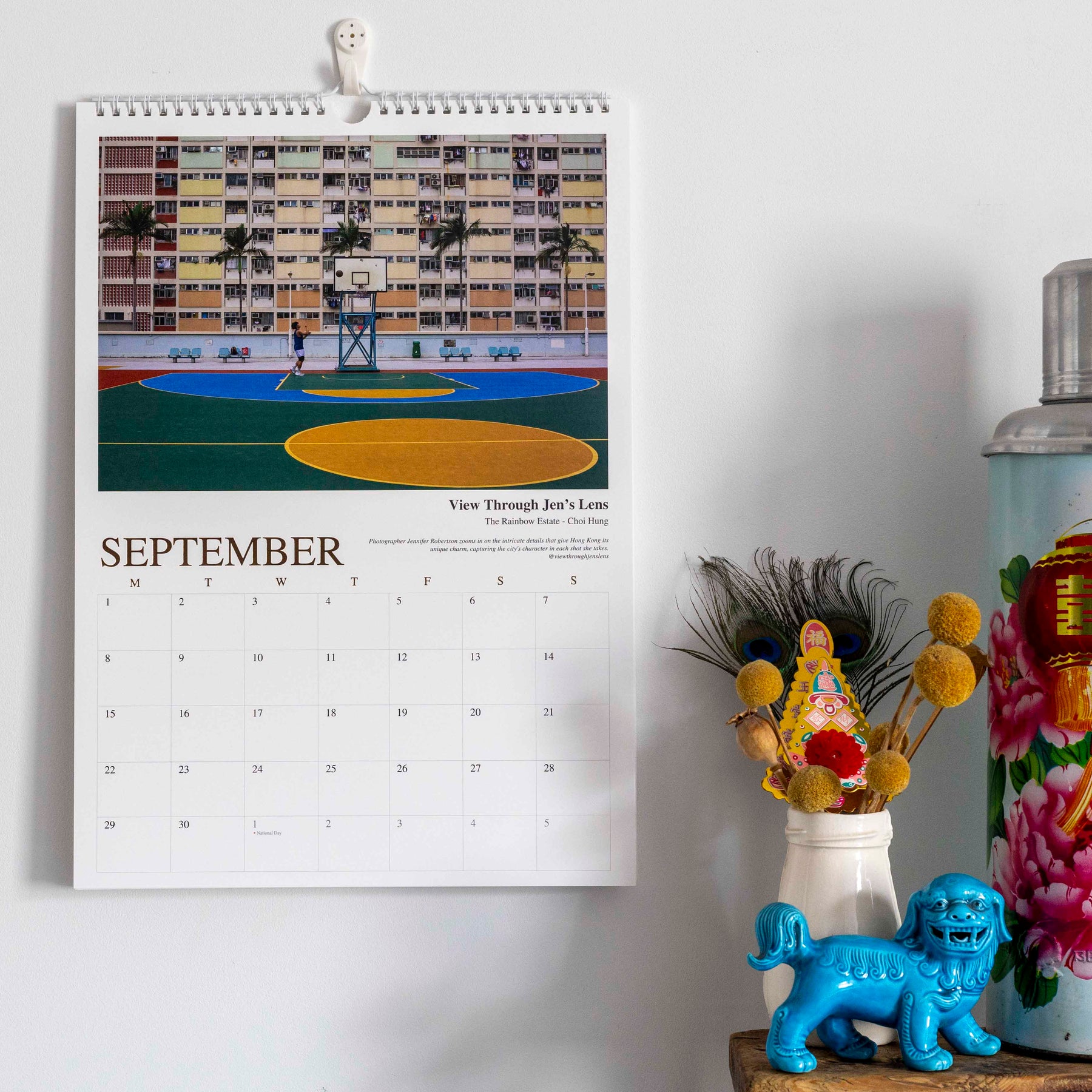 2025 WALL CALENDAR: Hong Kong: A Year of Inspiring Art