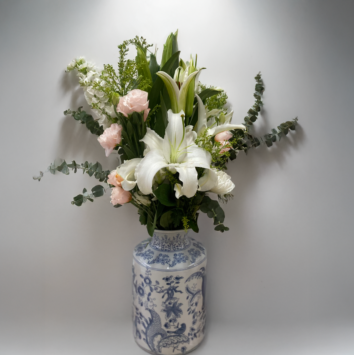 MOTHER'S DAY BOUQUET: Chinoiserie Vase & Floral Arrangement